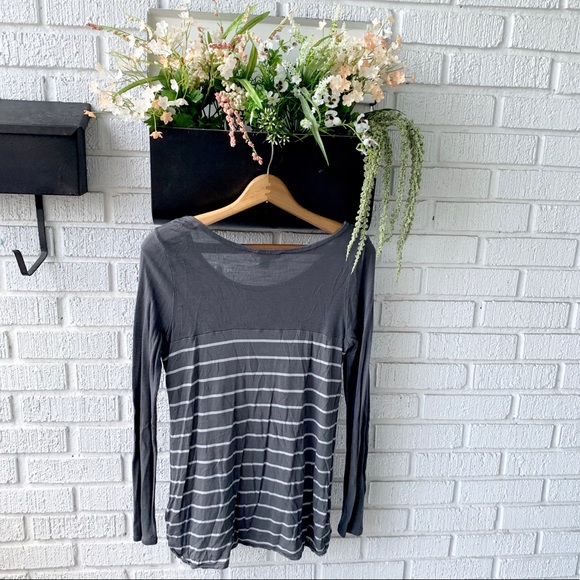 Grey and White Stripped Shirt With Front Pocket - Picture 5 of 8